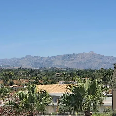 Sicilia, Mansarda Le Due Terrazze * Mascali