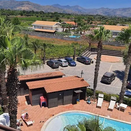 Sicilia, Mansarda Le Due Terrazze Apartment Mascali