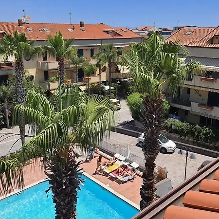 Sicilia, Mansarda Le Due Terrazze * Mascali