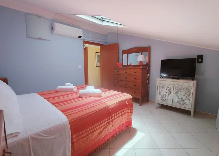 Sicilia, Mansarda Le Due Terrazze Apartment
